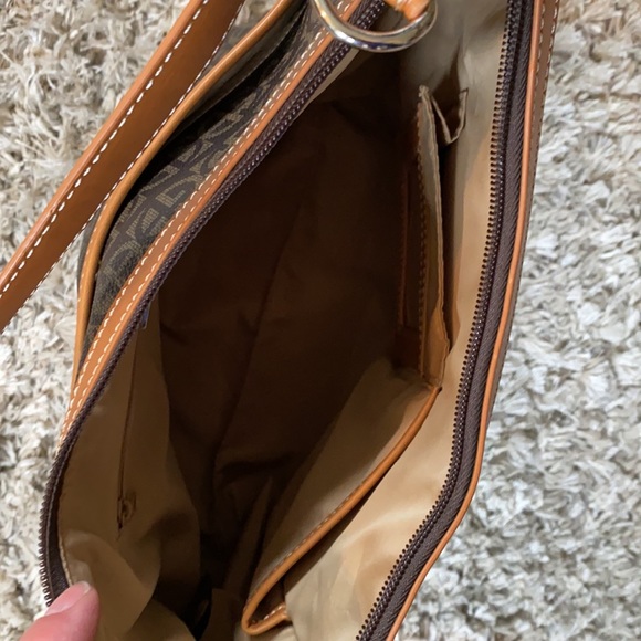 New Giani Bernini Block Signature Handbag - Picture 3 of 6